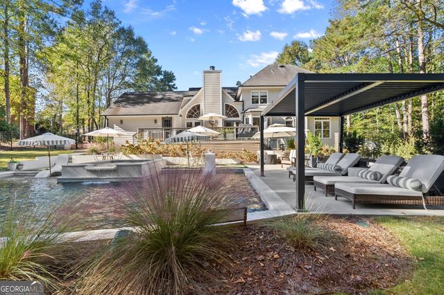 370 Woodcreek Lane, Fayetteville, GA 30215