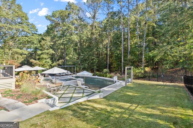 370 Woodcreek Lane, Fayetteville, GA 30215