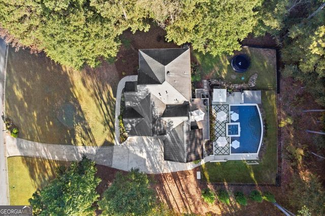 370 Woodcreek Lane, Fayetteville, GA 30215