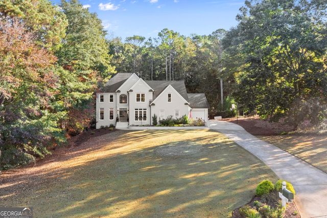 370 Woodcreek Lane, Fayetteville, GA 30215