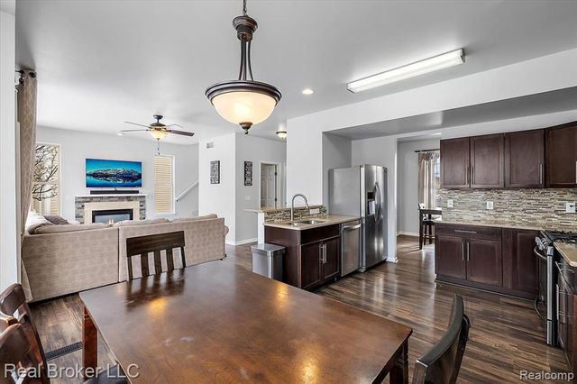 3059 Bridgefield Drive, Ann Arbor, MI 48108