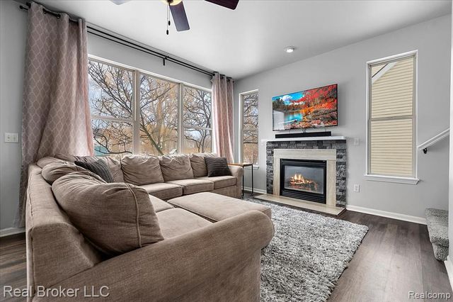 3059 Bridgefield Drive, Ann Arbor, MI 48108