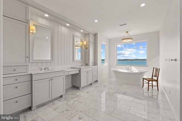 1301 BROADVIEW DR, Cambridge, MD 21613