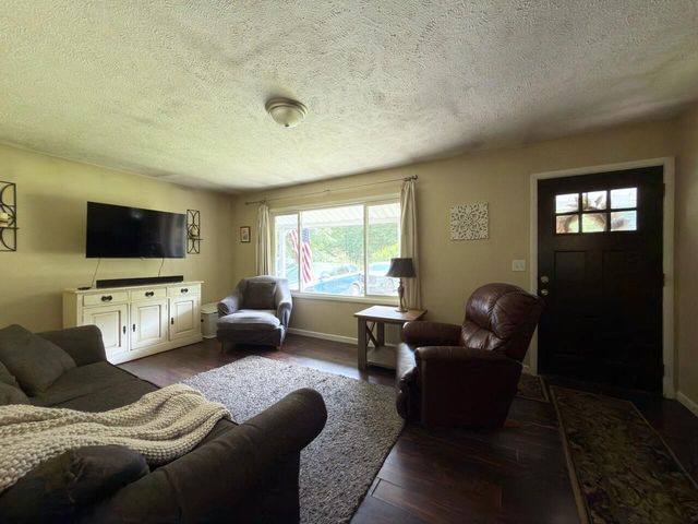 16613 Hemlock Drive, Spring Lake, MI 49456