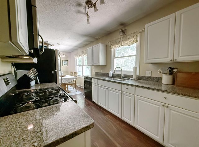 16613 Hemlock Drive, Spring Lake, MI 49456