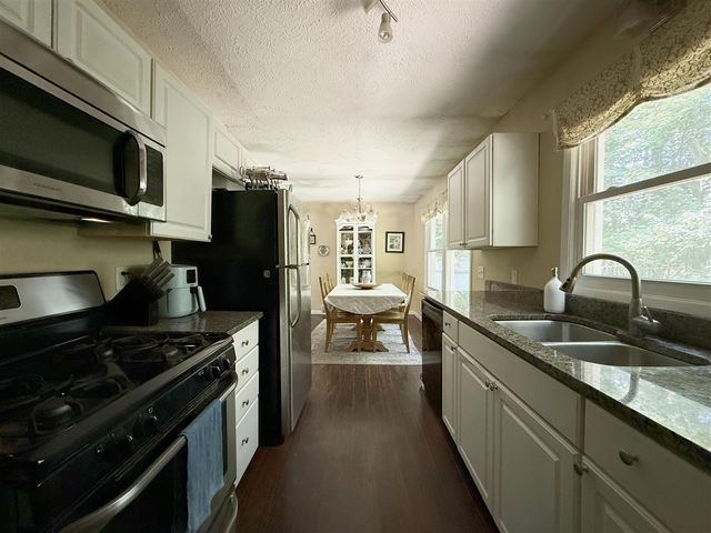 16613 Hemlock Drive, Spring Lake, MI 49456