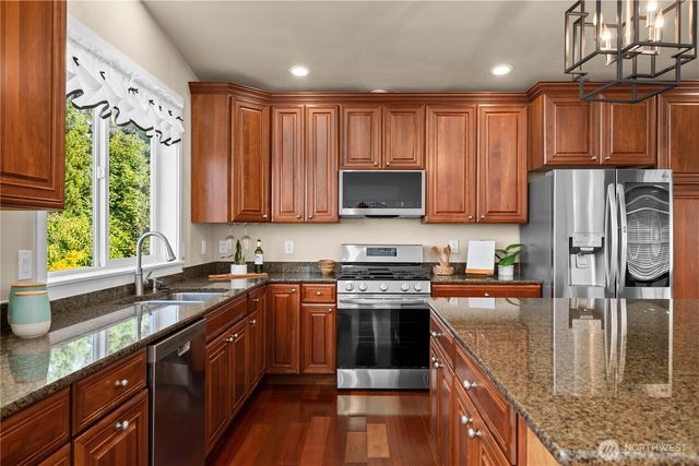 2301 Overview Drive NE, Tacoma, WA 98422