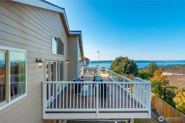 2301 Overview Drive NE, Tacoma, WA 98422