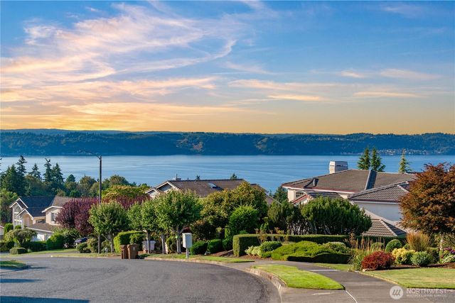 2301 Overview Drive NE, Tacoma, WA 98422