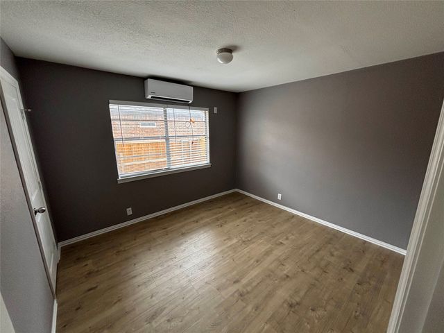 2705 Belzise Terrace, Fort Worth, TX 76104