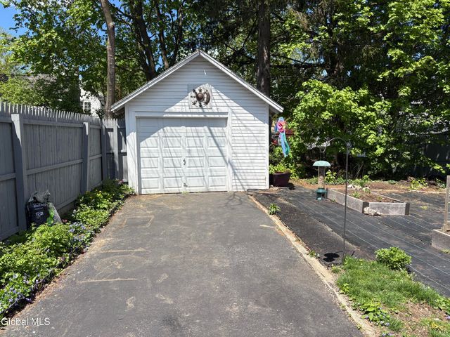 11 Rankin Avenue, Troy, NY 12180