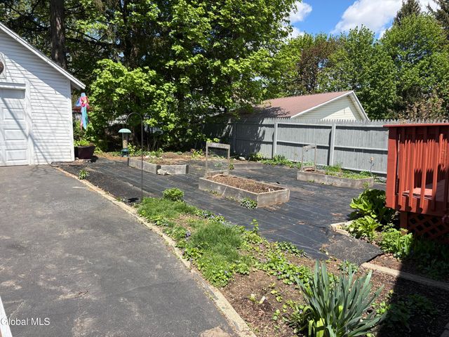 11 Rankin Avenue, Troy, NY 12180