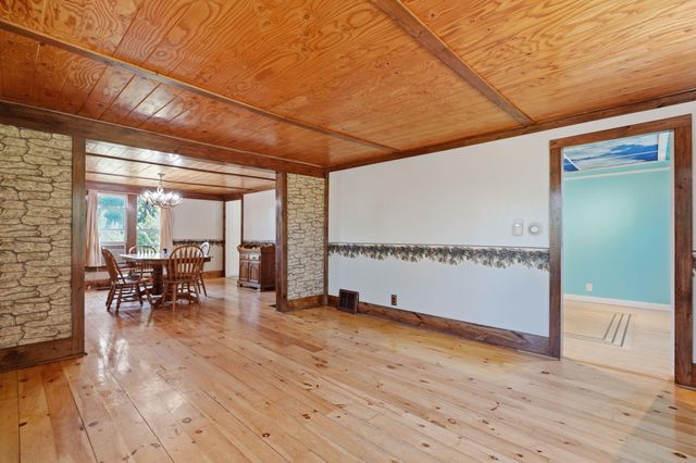 579 38th Street, Allegan, MI 49010