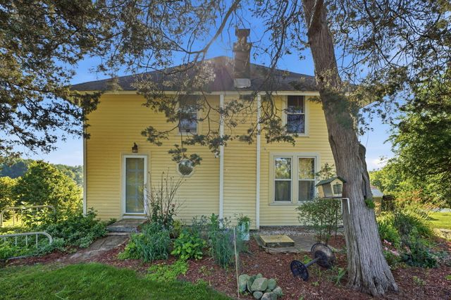 579 38th Street, Allegan, MI 49010