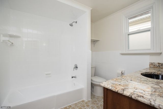 108 Thomas St, Bloomfield Twp., NJ 07003