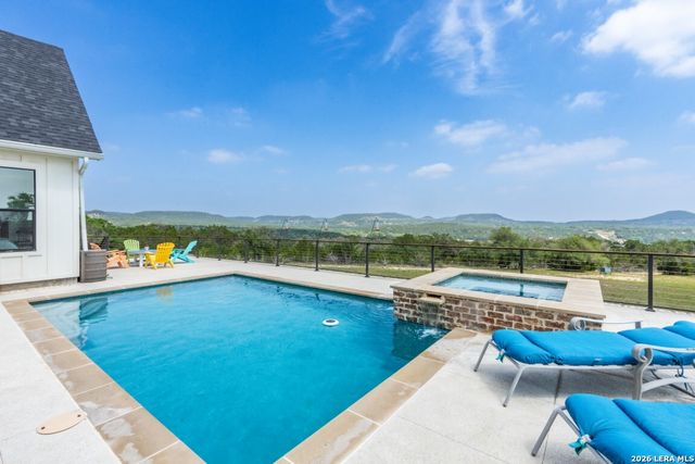 250 Johnson Road, Center Point, TX 78010