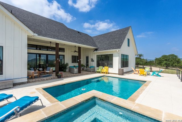 250 Johnson Road, Center Point, TX 78010