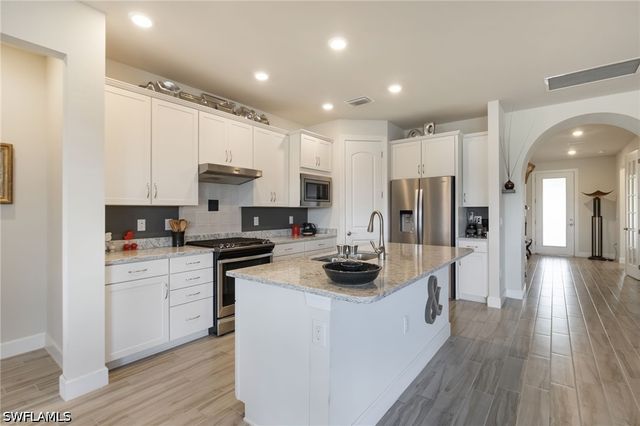 43007 Parkside CT, Punta Gorda, FL 33982