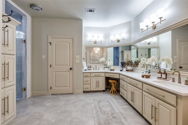1150 Lone Star Road, Bowie, TX 76230