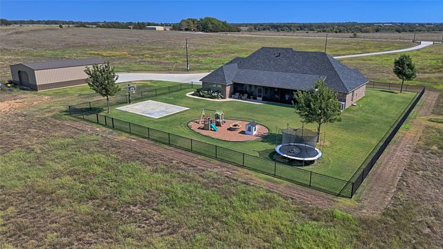 1150 Lone Star Road, Bowie, TX 76230