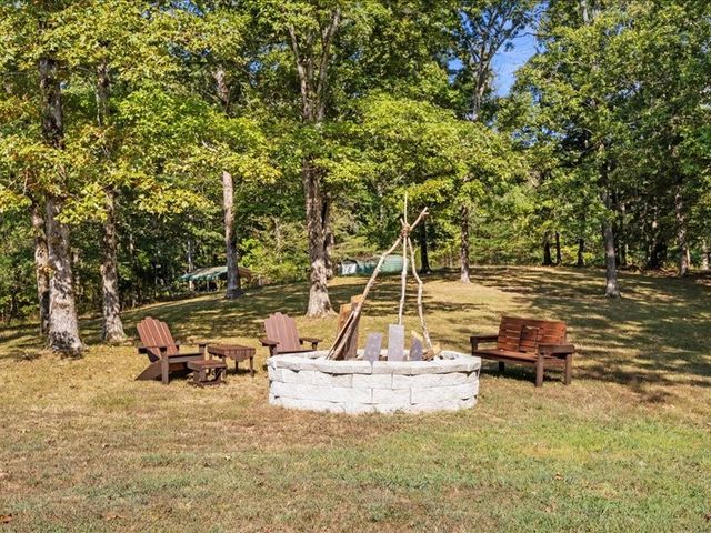 116 Stewart Ln, Waverly, TN 37185