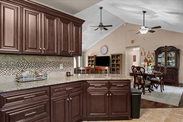 116 Stewart Ln, Waverly, TN 37185