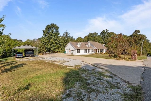 116 Stewart Ln, Waverly, TN 37185