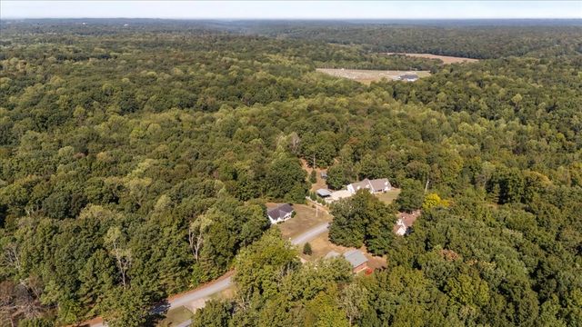 116 Stewart Ln, Waverly, TN 37185