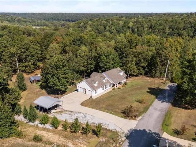 116 Stewart Ln, Waverly, TN 37185