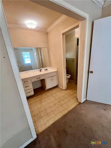 1504 E Central Avenue, Temple, TX 76501