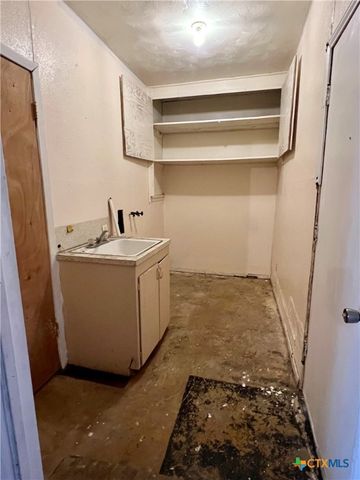 1504 E Central Avenue, Temple, TX 76501