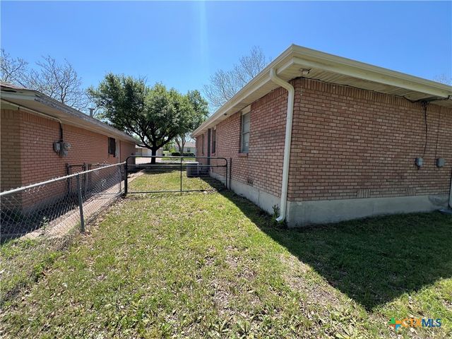 1504 E Central Avenue, Temple, TX 76501
