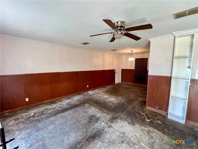 1504 E Central Avenue, Temple, TX 76501