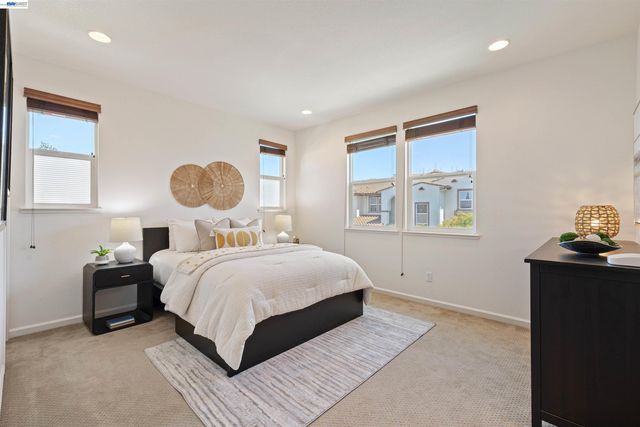 238 Paso Roble Cmn, Fremont, CA 94539