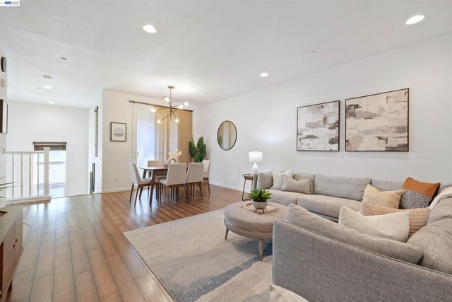 238 Paso Roble Cmn, Fremont, CA 94539