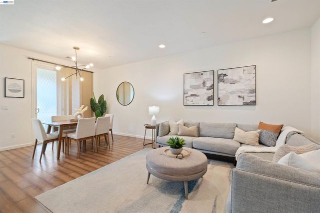 238 Paso Roble Cmn, Fremont, CA 94539