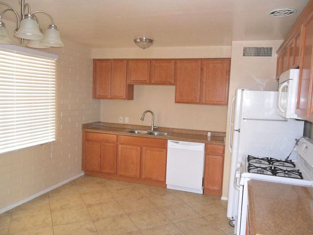 11139 W Elk Avenue, Youngtown, AZ 85363