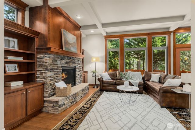 2936 258th Place SE, Sammamish, WA 98075