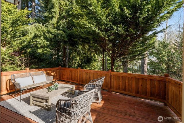 2936 258th Place SE, Sammamish, WA 98075