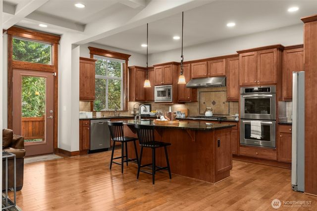 2936 258th Place SE, Sammamish, WA 98075