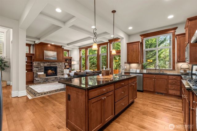 2936 258th Place SE, Sammamish, WA 98075