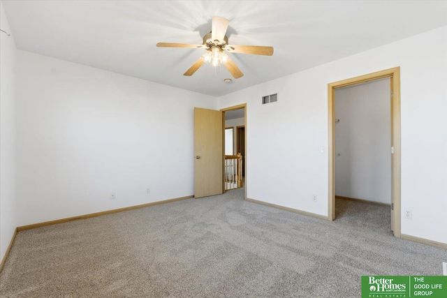 2102 Sunburst Drive, Papillion, NE 68046