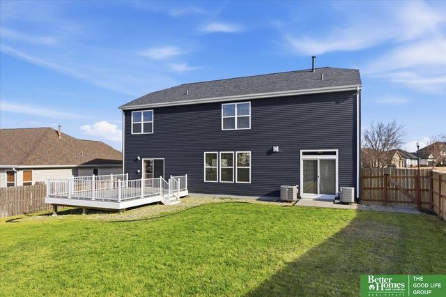 2102 Sunburst Drive, Papillion, NE 68046