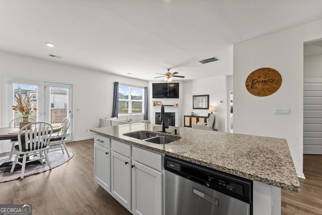915 Graham Campbell Lane, Statham, GA 30666