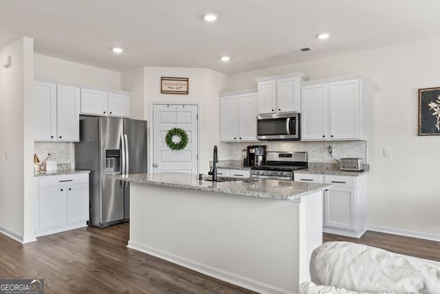 915 Graham Campbell Lane, Statham, GA 30666