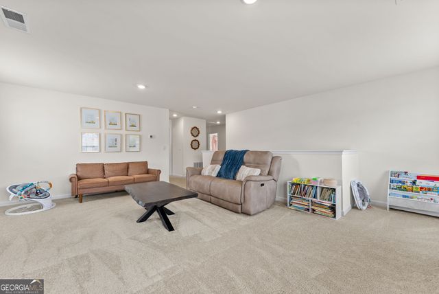 915 Graham Campbell Lane, Statham, GA 30666