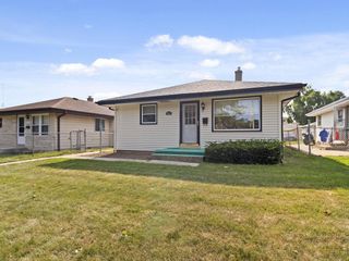 5761 N 96th STREET, Milwaukee, WI 53225