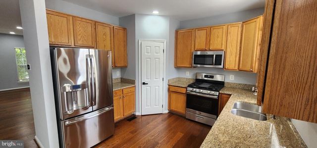 21095 ALBERTA TER, Sterling, VA 20166