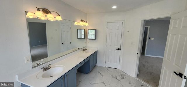 21095 ALBERTA TER, Sterling, VA 20166