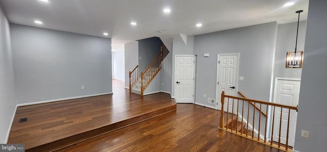 21095 ALBERTA TER, Sterling, VA 20166
